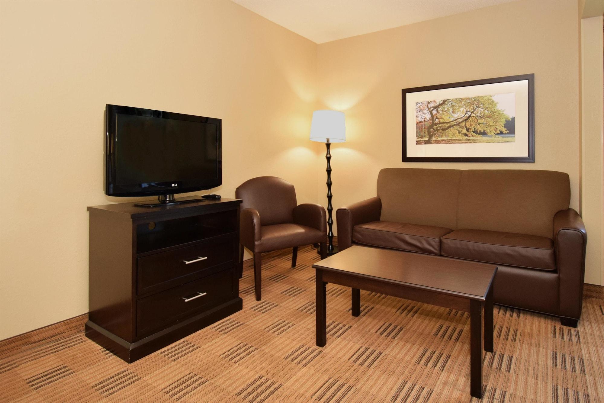Extended Stay America Select Suites Tampa Airport Memorial Hwy Exterior foto