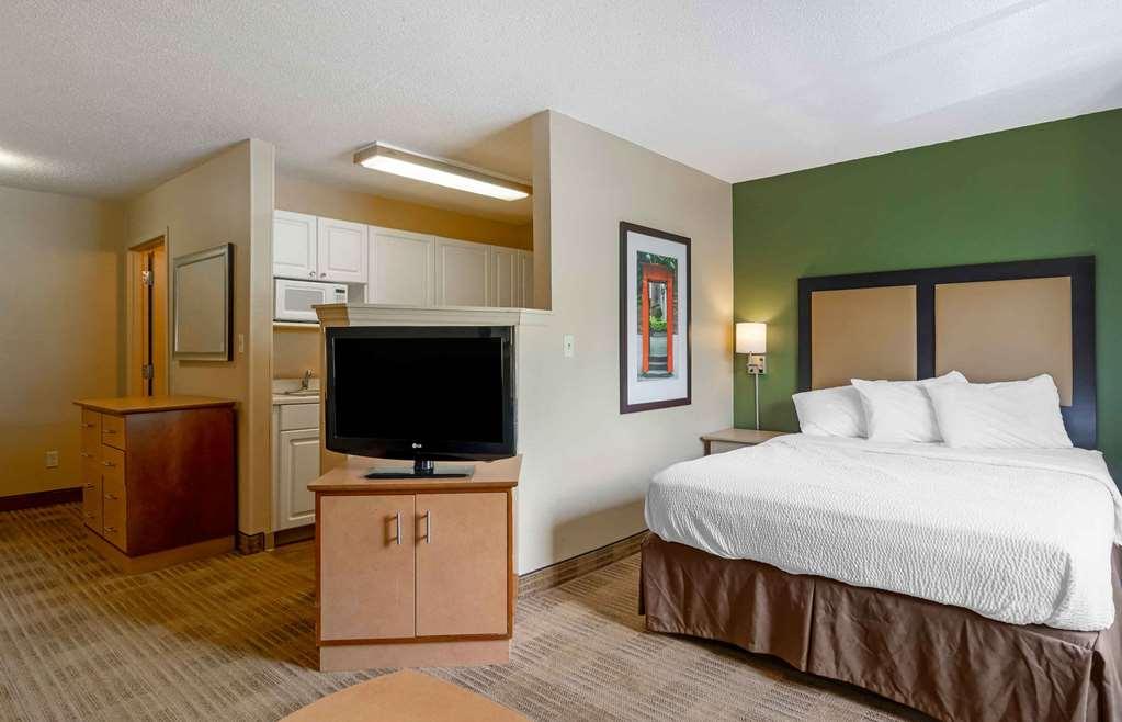Extended Stay America Select Suites Tampa Airport Memorial Hwy Quarto foto